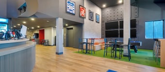 SPOT X Hotel Tampa - Wesley Chapel by The Red Collection