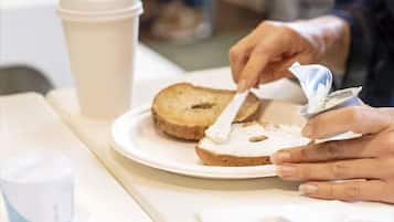 Termasuk sarapan Eropah setiap hari