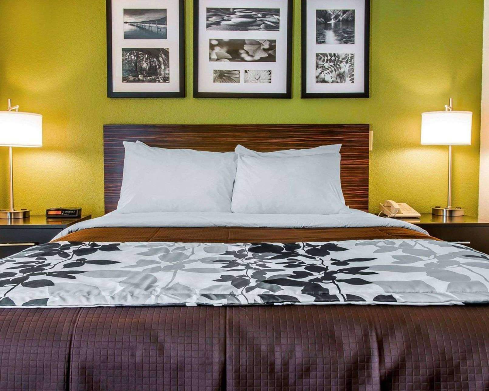 1 bedroom, premium bedding, desk, blackout drapes