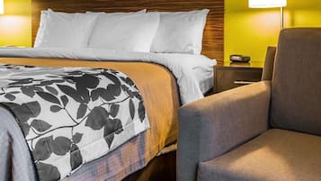 Standardzimmer, 1 King-Bett, Nichtraucher | 1 Schlafzimmer, hochwertige Bettwaren, Schreibtisch