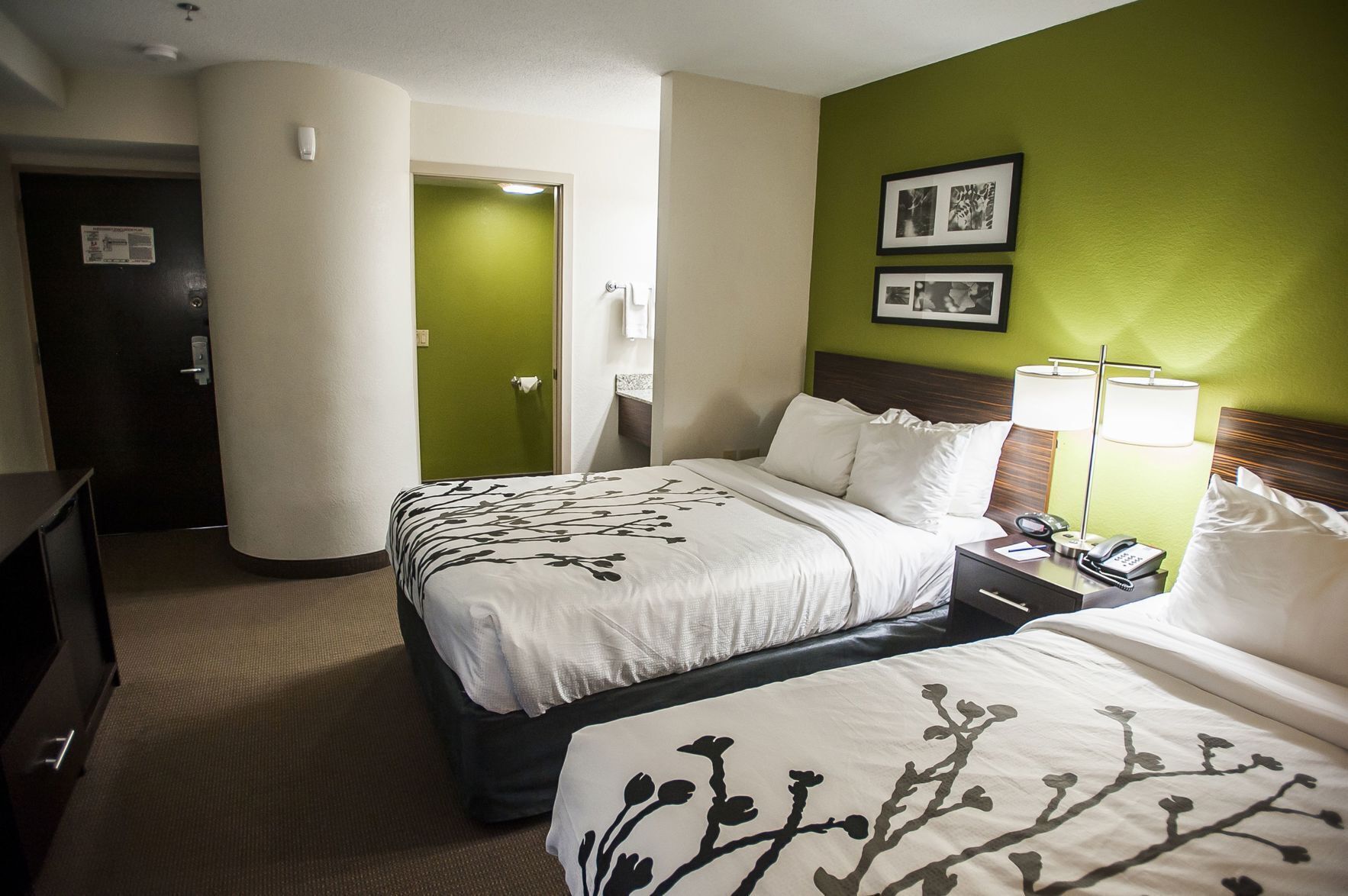 1 bedroom, premium bedding, desk, blackout drapes