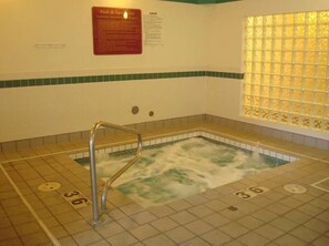 Indoor spa tub