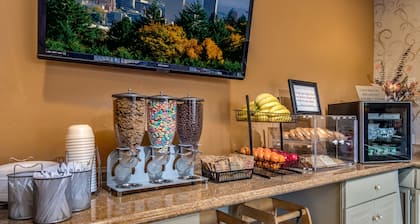 Howard Johnson Hotel & Suites by Wyndham Vancouver