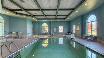 Indoor pool, pool loungers