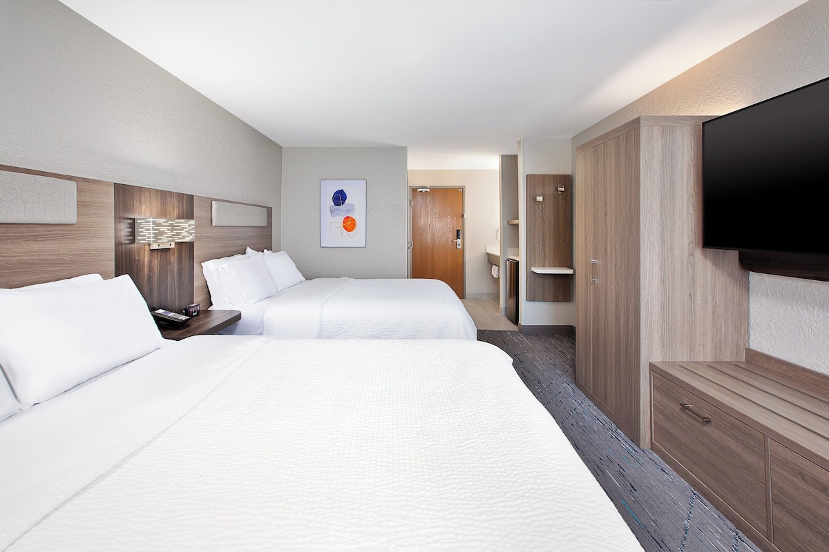 Standard Room, 2 Queen Beds | In-room safe, desk, iron/ironing board, free cribs/infant beds