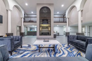 Lobby - Motel 6 Brenham, TX (Brenham)