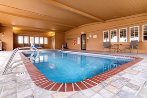 Piscine intérieure