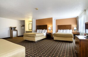 Room, 1 Queen Bed, Accessible, Non Smoking | Desk, laptop workspace, soundproofing, iron/ironing board