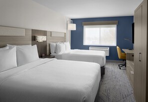 Minibar, in-room safe, laptop workspace, blackout curtains