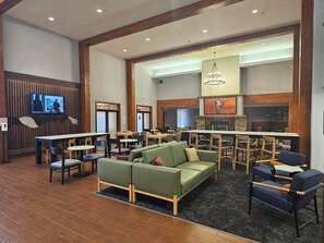 Lobby sitting area - Holiday Inn Express & Suites Montrose - Black Canyon Area by IHG (Montrose)
