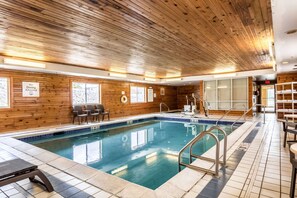 Indoor pool, pool loungers