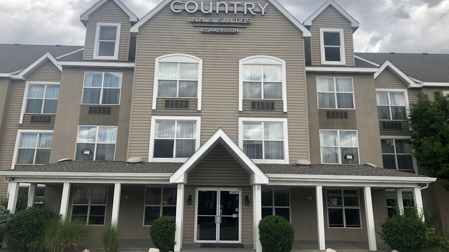 Country Inn & Suites by Radisson, West Valley City, UT