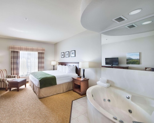 Country Inn & Suites by Radisson, Greeley, CO