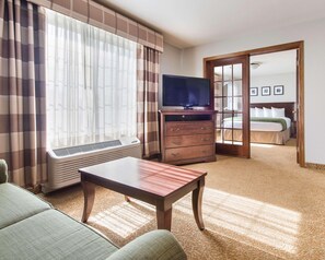 Suite, 1 Schlafzimmer, Nichtraucher | 1 Schlafzimmer, Zimmersafe, Schreibtisch, Bügeleisen/Bügelbrett
