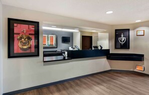 Lobby - Extended Stay America Suites Kansas City South (Kansas City)