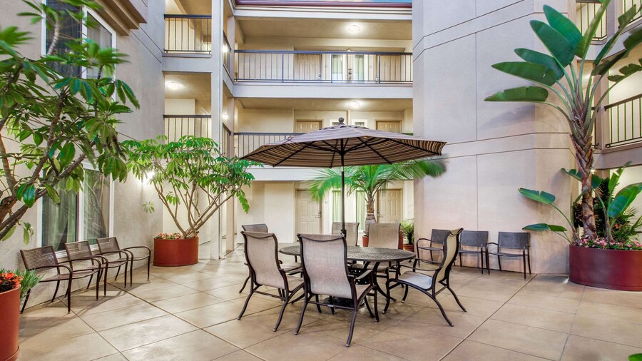 Days Inn by Wyndham Carlsbad