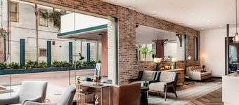 St Charles Coach House, an Ascend Collection Hotel