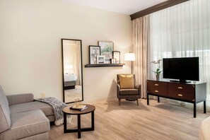 Room, 1 King Bed, Non Smoking, Balcony | Pillowtop beds, in-room safe, desk, laptop workspace