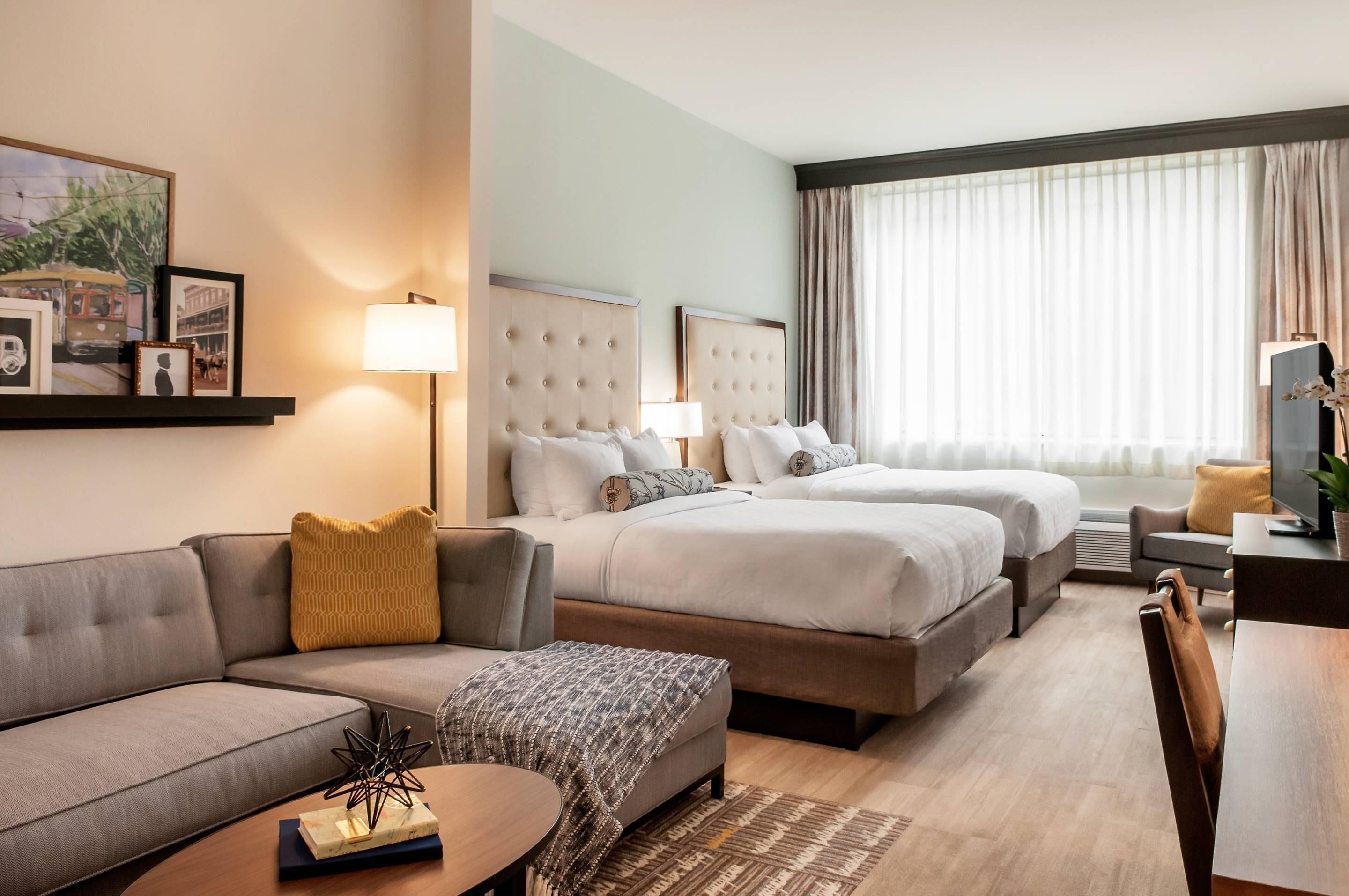 Habitación, 2 camas Queen size, para no fumadores | Camas con pillow-top, caja de seguridad en la habitación y escritorio 