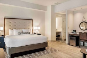 Room, 1 King Bed, Non Smoking, Balcony | Pillowtop beds, in-room safe, desk, laptop workspace