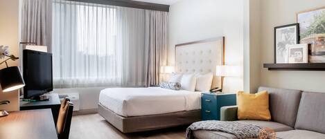 Habitación, 1 cama King size, con acceso para personas discapacitadas, para no fumadores | Camas con pillow-top, caja de seguridad en la habitación y escritorio