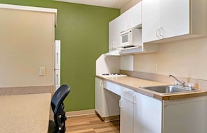 Studio, 2 Double Beds, Non Smoking | Private kitchen | Fridge, microwave, stovetop, coffee/tea maker