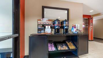 Café da manhã para viagem grátis todos os dias