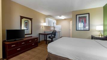 Studio, 1 Queen Bed, Non Smoking