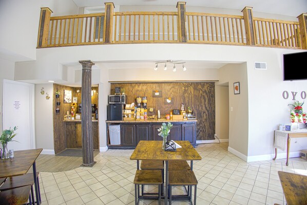 Free daily continental breakfast