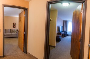 Suite, Multiple Beds, Non Smoking (Upgrade)