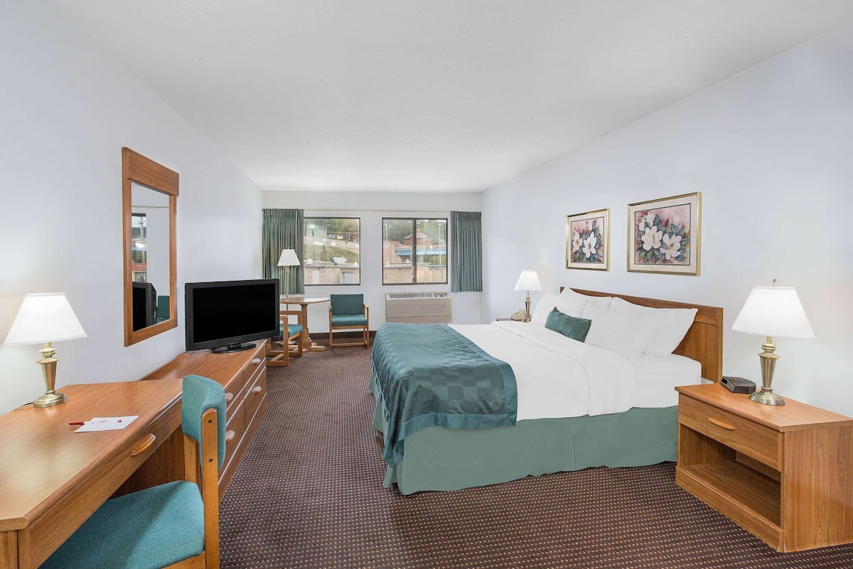 In-room safe, desk, blackout drapes, iron/ironing board