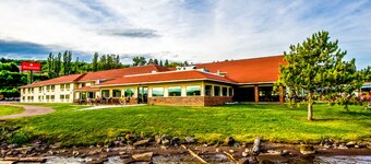 Ramada by Wyndham Hancock Waterfront