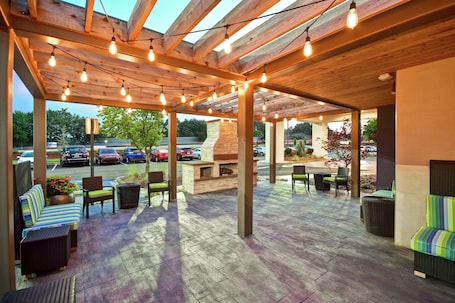 Terrace/patio. Home2 Suites by Hilton Atlanta Norcross