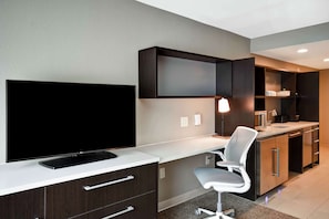 40-inch flat-screen TV with cable channels, Smart TV, pay movies - Home2 Suites by Hilton Atlanta Norcross (Norcross)