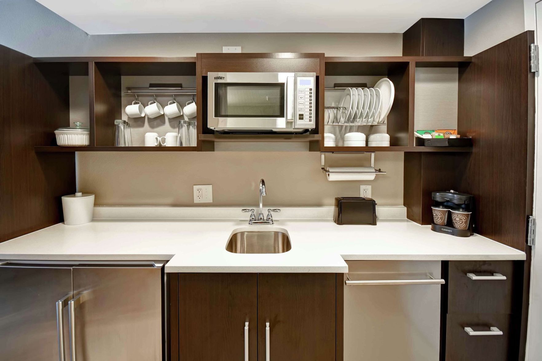 Private kitchen | Fridge, microwave, dishwasher, coffee/tea maker
