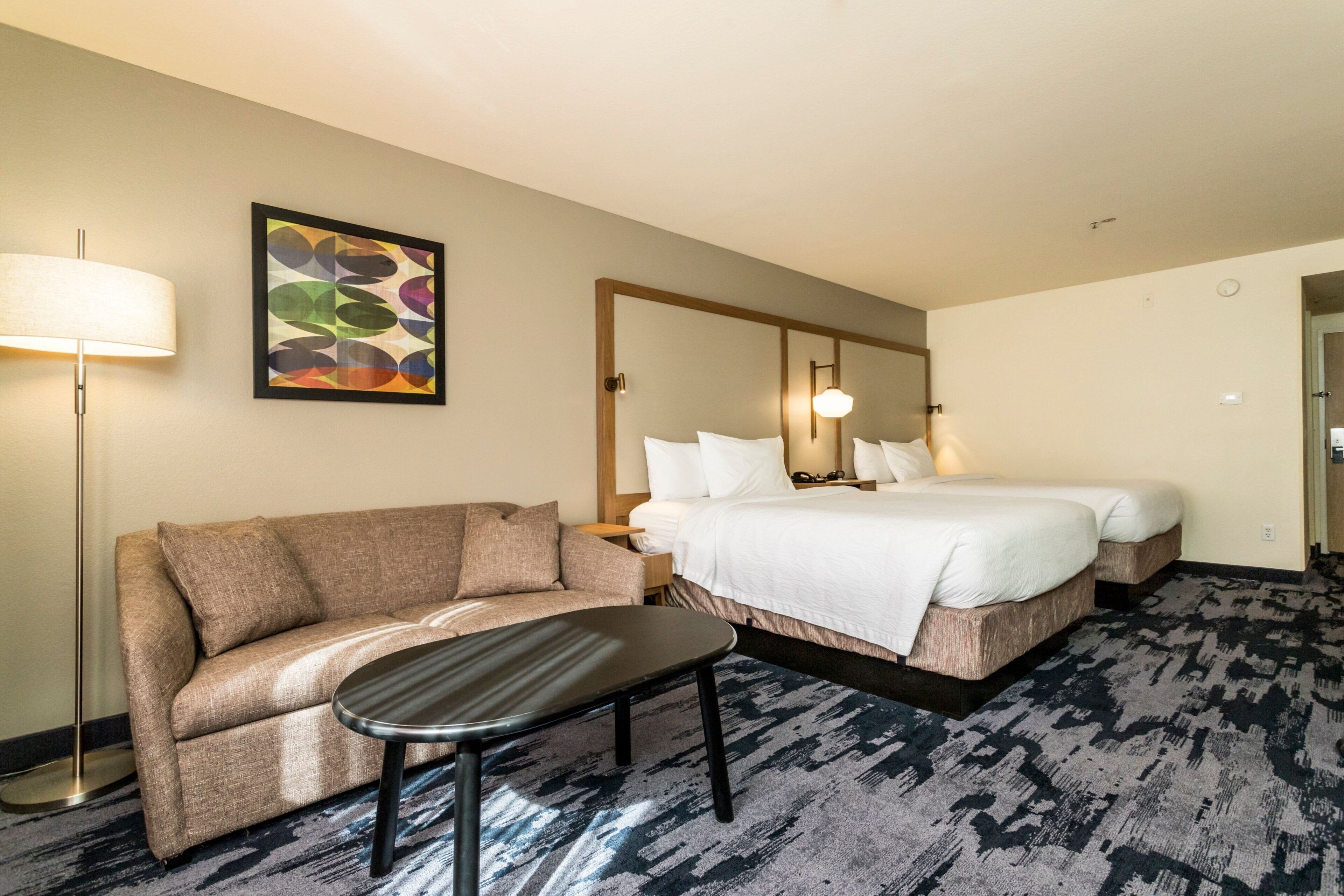 studio suite, multiple beds | premium bedding, desk, iron/ironing board, free cots/infant beds