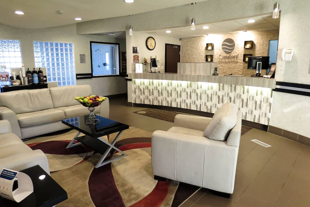 Comfort Inn & Suites Medicine Hat