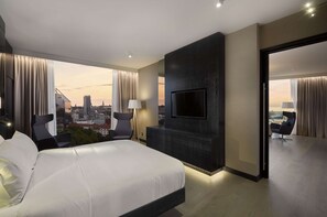 Suite (Tallinn Bay) | Minibar, caja de seguridad en la habitación y cortinas blackout 