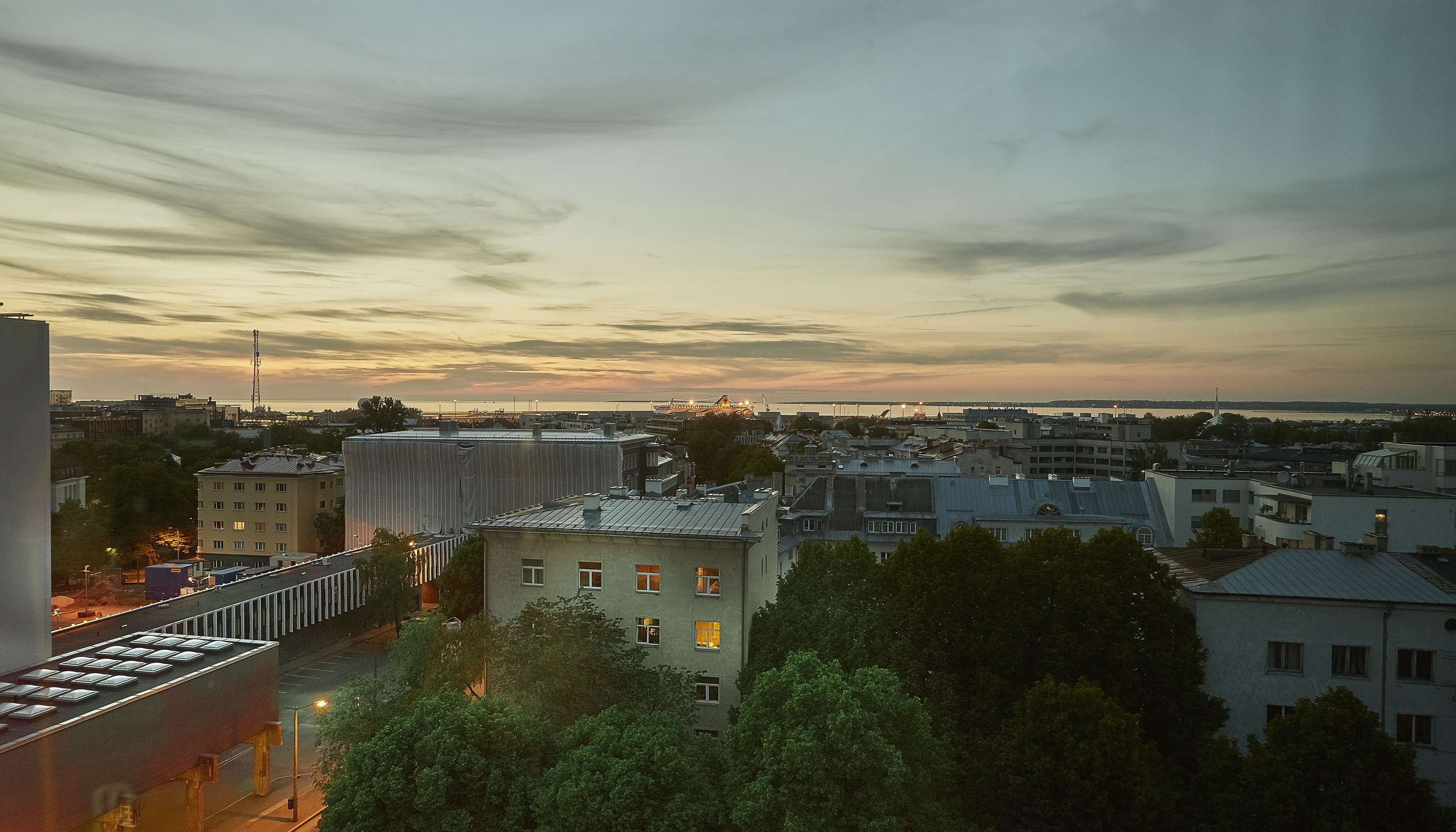 minibar, in-room safe, blackout curtains, soundproofing