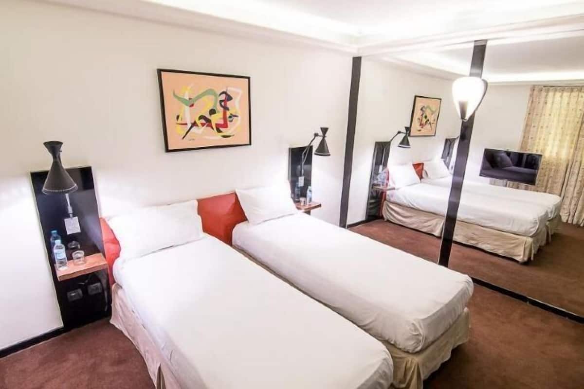 Premium bedding, minibar, in-room safe, blackout drapes
