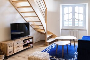 Apartment of the Sword | Living area