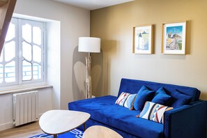 Apartment of the Sword | Living area