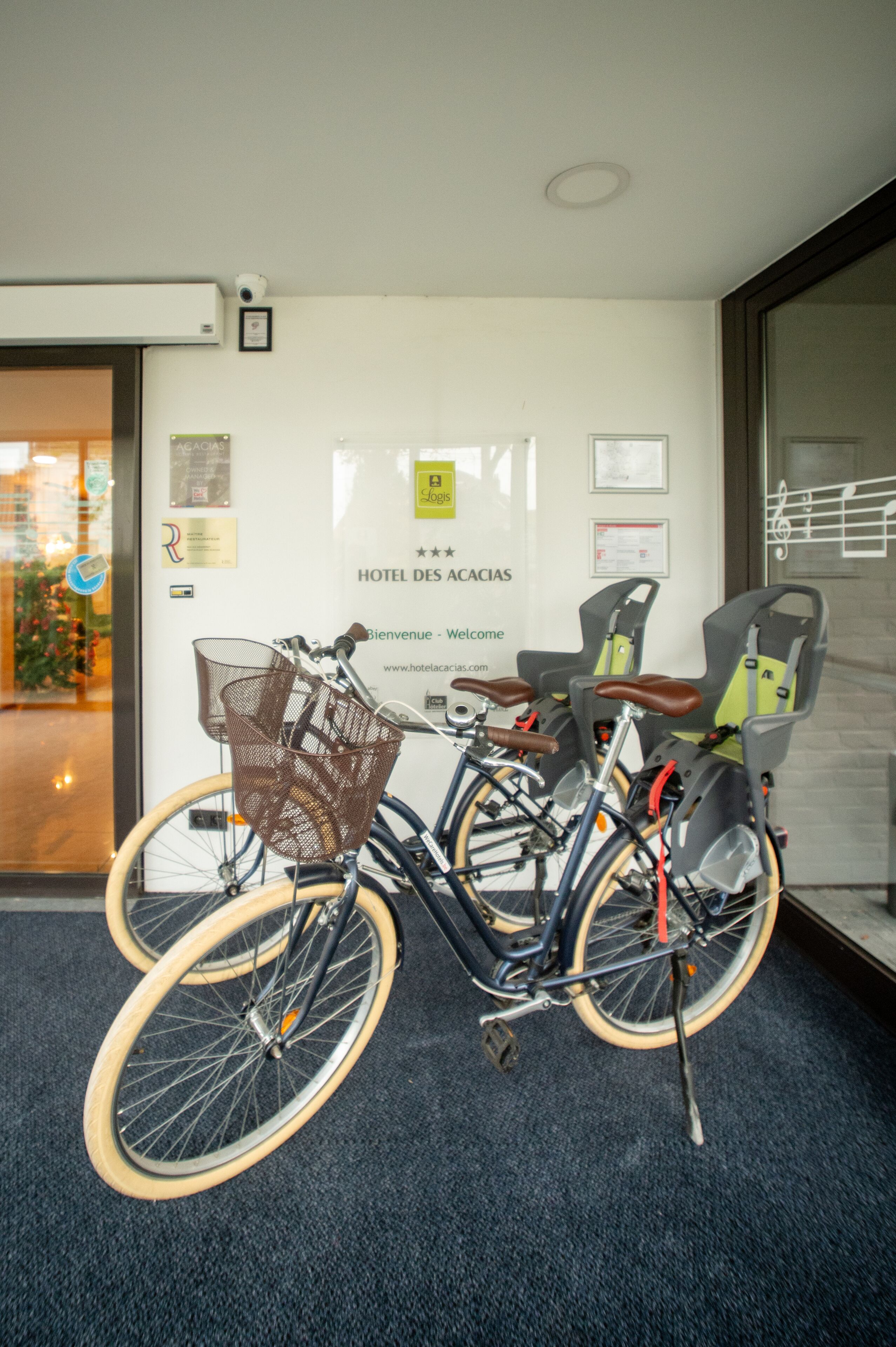 Foto - Logis Hôtel Des Acacias Lille Neuville en Ferrain, Restaurant l'Acacias Gourmand