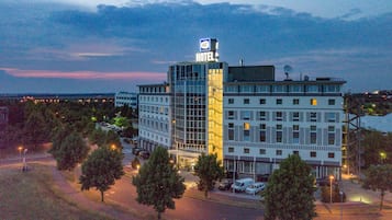 Fassade der Unterkunft â Abend/Nacht