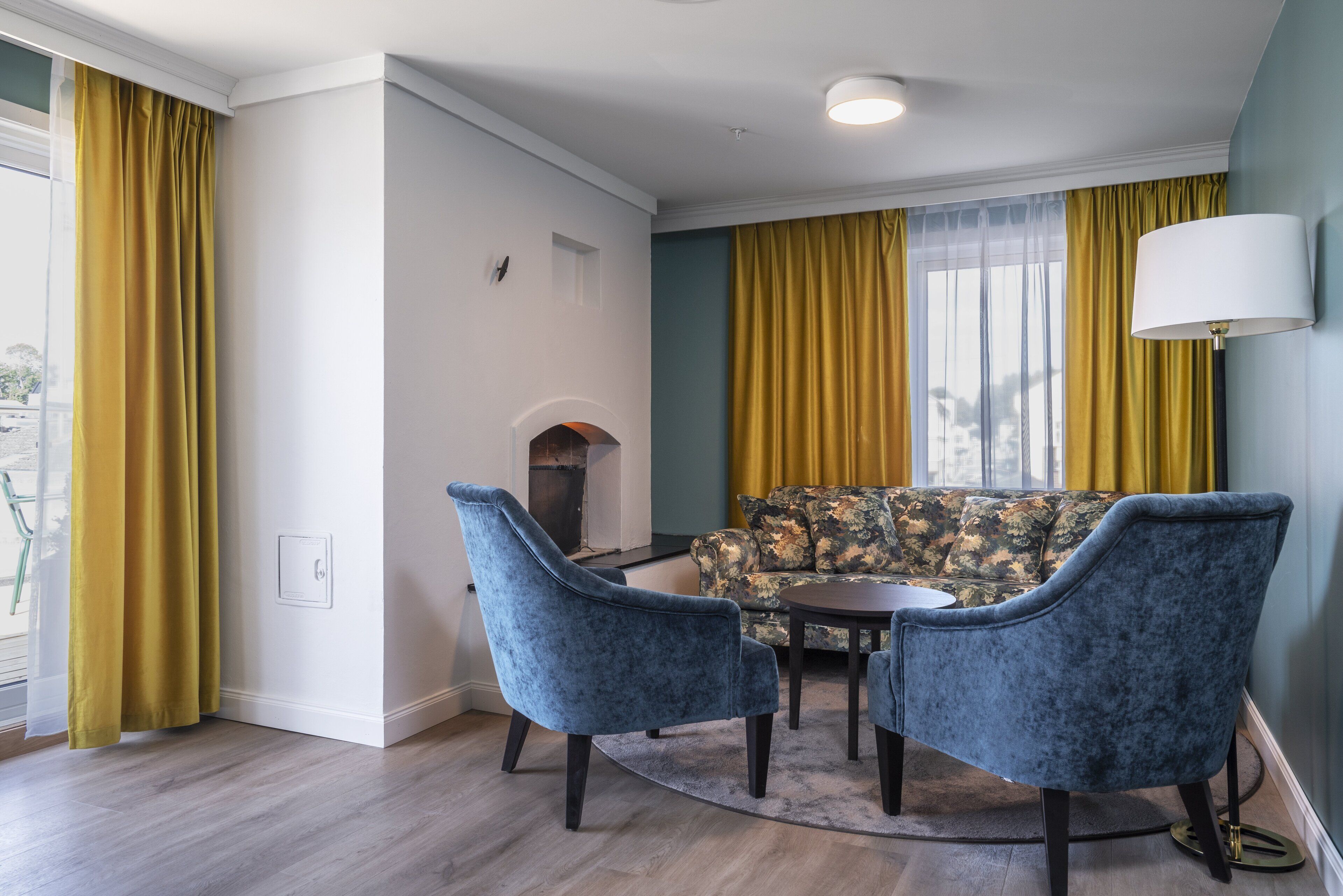 suite, non smoking | 1 bedroom, premium bedding, pillow-top beds, minibar