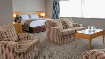 Suite, 1 King Bed, Non Smoking