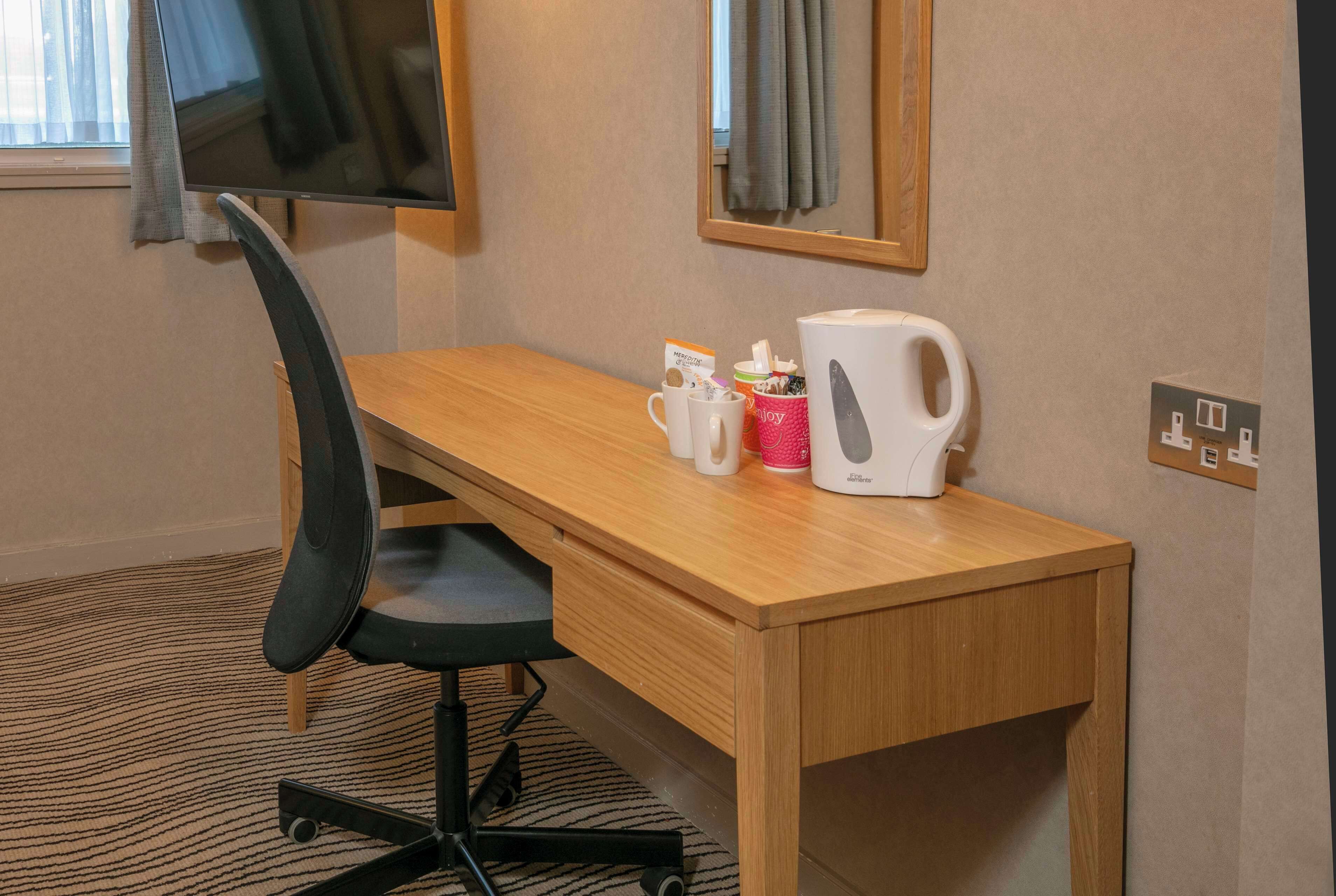 economy room, 1 single bed, non smoking | room amenity