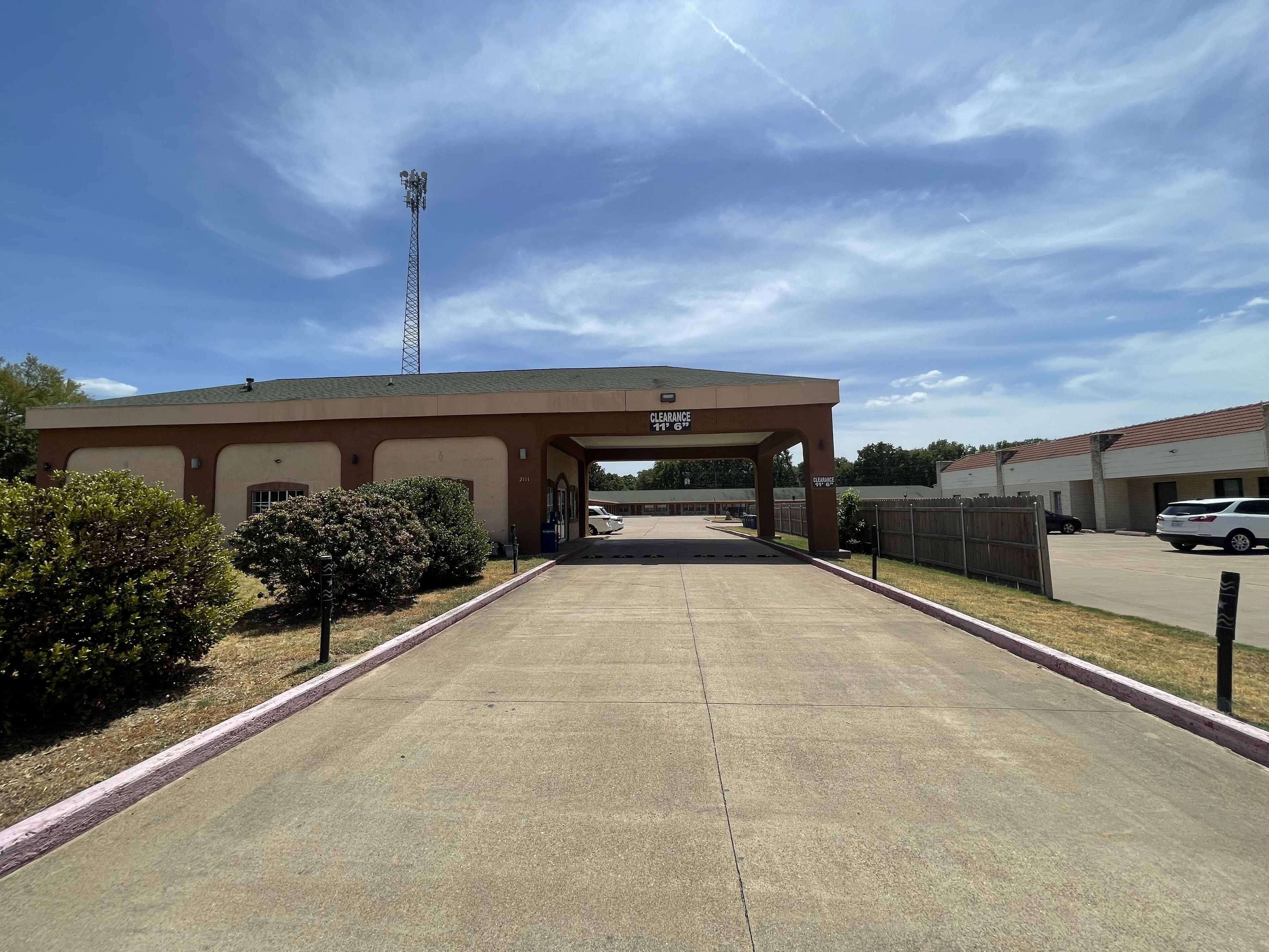 ด้านหน้าที่พัก