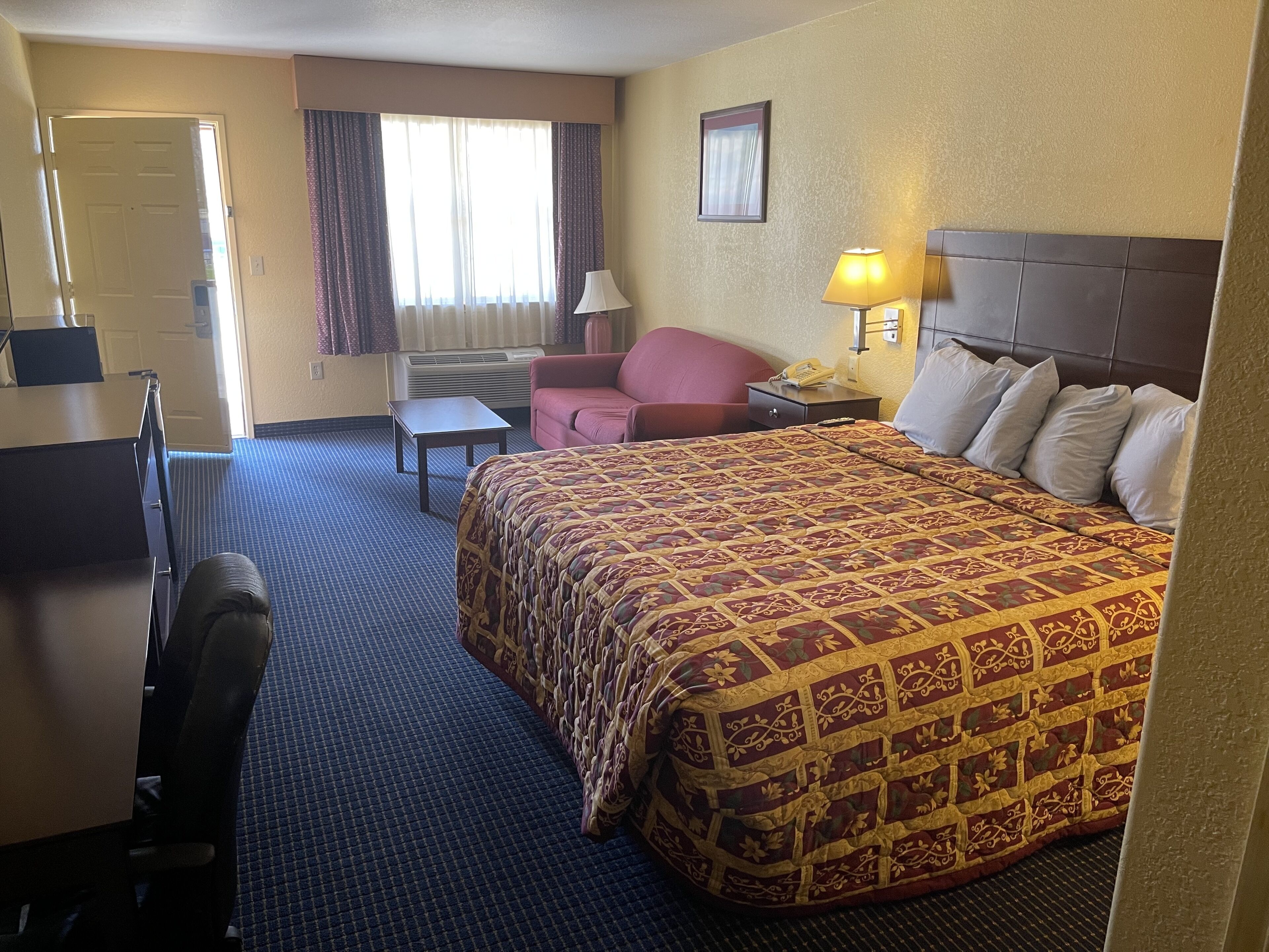 Gun Barrel Executive Inn