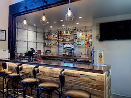 Bar (en la propiedad)